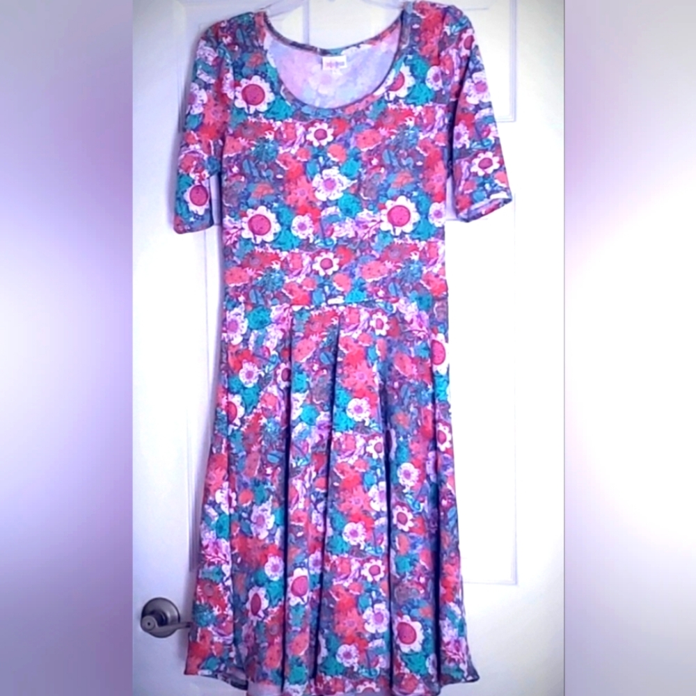 Lularoe Nicole Flower Pattern Dress